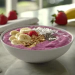 What makes a smoothie bowl thicker than a smoothie?